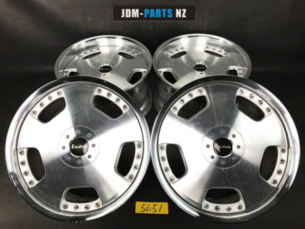 RAYS VICTRIX KREUTZER 2 piece 18x9j +44 / 18x10j +43 5x114.3 CB:73 x4