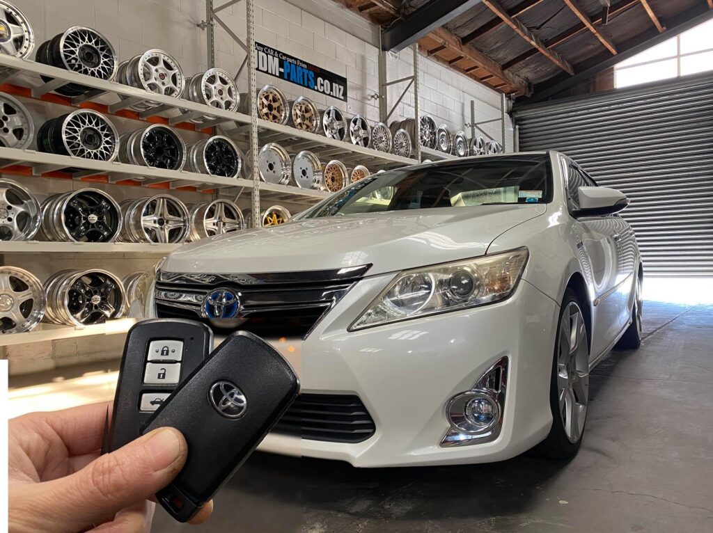 TOYOTA-Camry-Hybrid-AVV50-Push-start-Smart-remote-key-Duplication » JDM-PARTS NZ