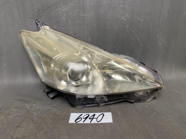 TOYOTA Prius Alpha α / ZVW40W ZVW41W Genuine / headlight Headlight / KOITO 47-41 / Right Side x1 » JDM-PARTS.co.nz