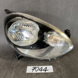 NISSAN MARCH / K13 Genuine Headlight / KOITO 100-17944 / Right Side x1