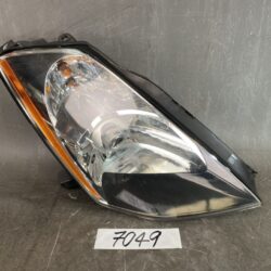 NISSAN FAIRLADY Z / Z33 Genuine HID Headlight / KOITO 100-63705 / Right Side x1