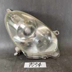 TOYOTA PASSO / NGC30 Genuine Headlight / KOITO 100-51007 / Right Side x1