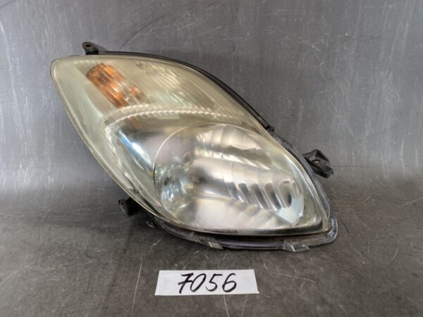 TOYOTA VITZ / SCP90 Genuine HID Headlight / ICHIKOH 52-183 / Right Side x1 » JDM-PARTS NZ