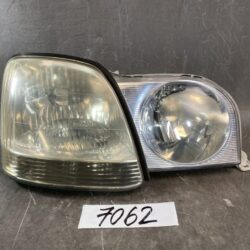 TOYOTA PROGRES / JCG10 Genuine Headlight / KOITO 51-1 / Right Side x1