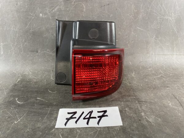 NISSAN ELGRAND / E51 Genuine Taillight / ICHIKOH 4956A / Right Side x1 » JDM-PARTS NZ