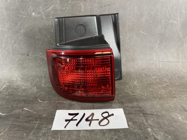 NISSAN ELGRAND / E51 Genuine Taillight / ICHIKOH 4956A / Left Side x1 » JDM-PARTS NZ