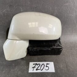 NISSAN TIIDA LATIO C11 Genuine Door Mirror / Left Side x1