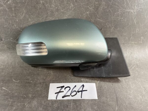 TOYOTA VITZ SCP90 KSP90 NCP90 NCP91Genuine Door Mirror / K83 RHD-R / Right Side x1 » JDM-PARTS NZ