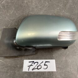 TOYOTA VITZ SCP90 Genuine Door Mirror / K83 RHD-L / Left Side x1