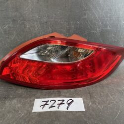 MAZDA DEMIO DE DEJFS DE3FS DE5FS Genuine Taillight / STANLEY P5776 R / Right Side x1