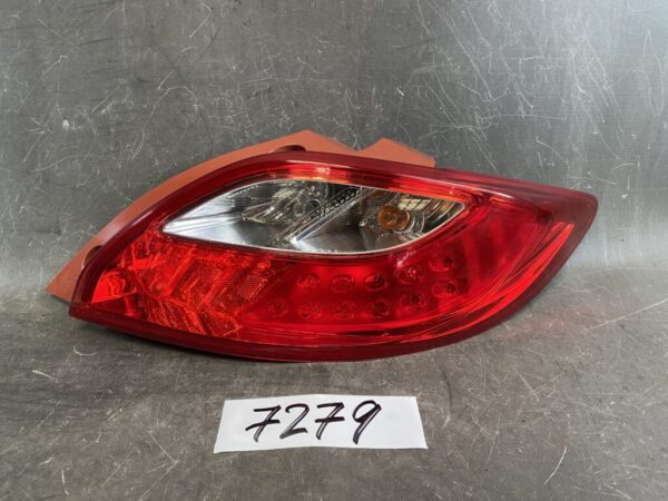 MAZDA DEMIO DE DEJFS DE3FS DE5FS Genuine Taillight / STANLEY P5776 R / Right Side x1 » JDM-PARTS NZ