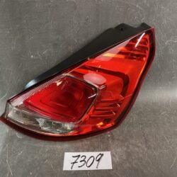 FORD FIESTA WZ MK7 Genuine Taillight 1090041 / Right Side x1