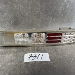 NISSAN CUBE Z11 Genuine Taillight / ICHIKOH D052 / Right Side x1