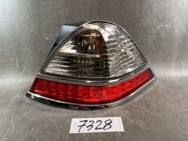 HONDA ODYSSEY RB1 RB2 Genuine Taillight / STANLEY P6572 R / Right Side x1 » JDM-PARTS NZ