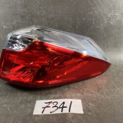 HONDA SHUTTLE GK8 GK9 GP7 GP8 Genuine Taillight / STANLEY W2502 / Right Side x1