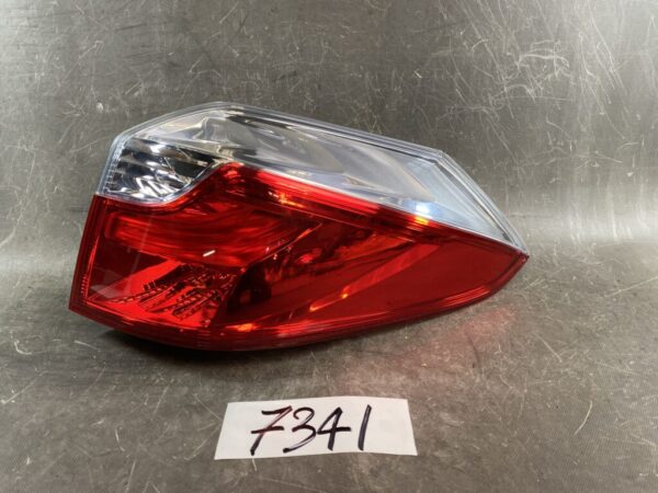 HONDA SHUTTLE GK8 GK9 GP7 GP8 Genuine Taillight / STANLEY W2502 / Right Side x1 » JDM-PARTS NZ