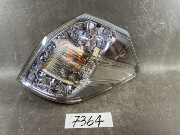 HONDA FIT SHUTTLE HYBRID GP2 GG7 GG8 Genuine Taillight / STANLEY W0020 / Right Side x1 » JDM-PARTS NZ