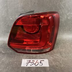 VOLKSWAGEN POLO Genuine Taillight 6R0 945 096 / Right Side x1