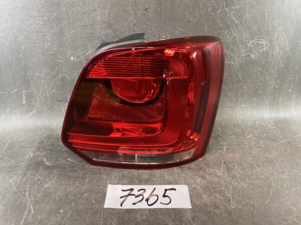 VOLKSWAGEN POLO Genuine Taillight 6R0 945 096 / Right Side x1 » JDM-PARTS NZ