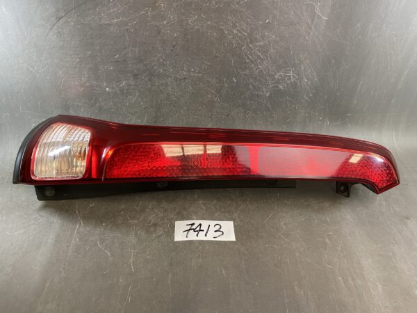 SUZUKI RANDY / NISSAN SERENA C25 Genuine Taillight / ICHIKOH D008 / Left Side x1 » JDM-PARTS NZ