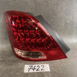 TOYOTA CROWN MAJESTA UZS186 Genuine Taillight / ICHIKOH 30-318 / Left Side x1