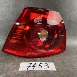 VOLKSWAGEN GOLF 5 1KAXX Genuine Taillight / Left Side x1