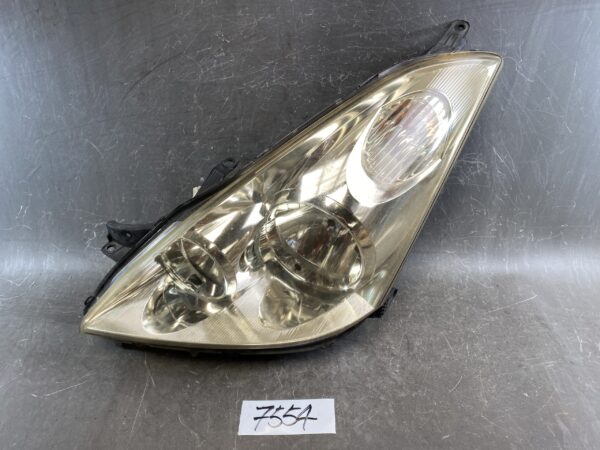 TOYOTA WISH ZNE10 ZNE14 ANE11 Genuine Headlight / STANLEY 68-1 / Left Side x1 » JDM-PARTS NZ