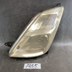 TOYOTA Prius NHW20 Genuine Headlight / KOITO 47-16 / Left Side x1