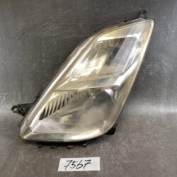 TOYOTA PRIUS NHW20 Genuine HID Headlight / KOITO 47-20 / Left Side x1