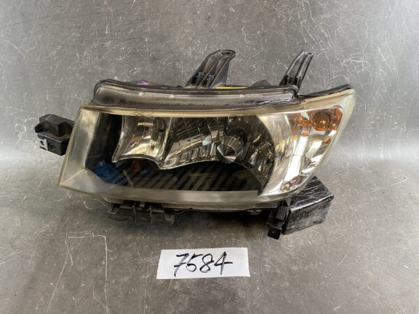 TOYOTA bB QNC20 QNC21 QNC25 Genuine HID Headlight / KOITO B1-2 / Left Side x1 » JDM-PARTS NZ