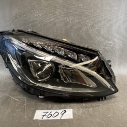 MERCEDES BENZ C Class W205 Genuine LED Headlight A2058201461 / Right Side x1