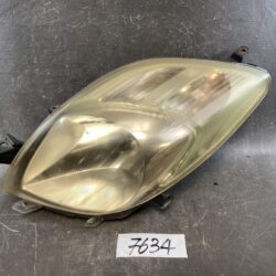 TOYOTA VITZ SCP90 KSP90 NCP90 NCP91 NCP95 Genuine Headlight / ICHIKOH 52-169 / Left Side x1