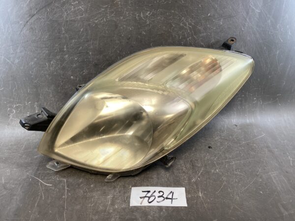 TOYOTA VITZ SCP90 KSP90 NCP90 NCP91 NCP95 Genuine Headlight / ICHIKOH 52-169 / Left Side x1 » JDM-PARTS NZ