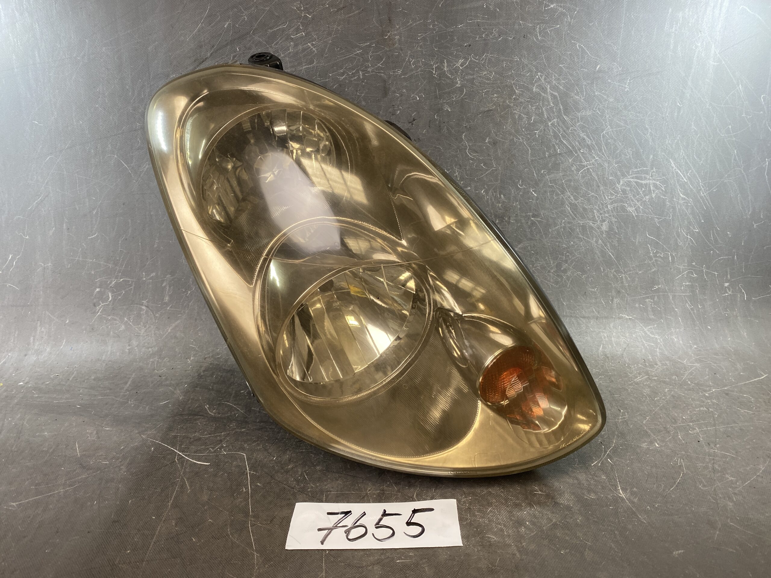 NISSAN SKYLINE V35 NV35 PV35 Genuine HID Headlight / ICHIKOH 1680 / Right  Side x1