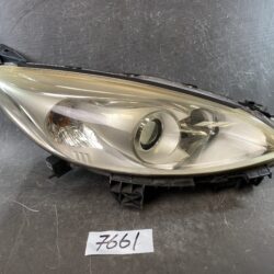 MAZDA PREMACY CW CWEFW CWEAW CWFFW CREW Genuine HID Headlight / STANLEY P7696 R / Right Side x1