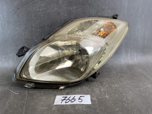 TOYOTA VITZ SCP90 KSP90 NCP90 NCP91 NCP95 Genuine Headlight / ICHIKOH 52-184 / Left Side x1 » JDM-PARTS NZ