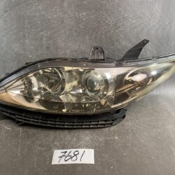 HONDA Elysion RR1 RR2 RR3 RR4 Genuine HID Headlight / STANLEY P3877 / Left Side x1