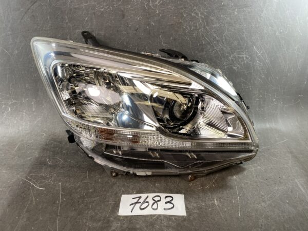 MARK X ZIO GGA10 ANA10 ANA15 Genuine HID Headlight / STANLEY 72-2 / Right Side x1 » JDM-PARTS NZ