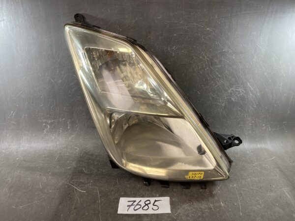 TOYOTA Prius NHW20 Genuine Headlight / KOITO 47-16 / Right Side x1 » JDM-PARTS NZ