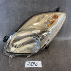 TOYOTA VITZ SCP90 KSP90 NCP90 NCP95 HID Headlight / ICHIKOH 52-183 / Left Side x1