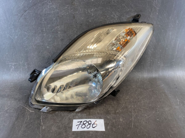 TOYOTA VITZ SCP90 KSP90 NCP90 NCP95 HID Headlight / ICHIKOH 52-183 / Left Side x1 » JDM-PARTS NZ