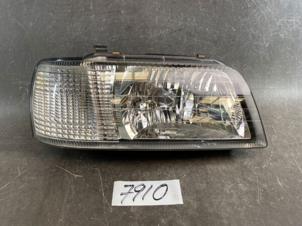 NISSAN CEDRIC / GLORIA Y33 Genuine Headlight / ICHIKOH 1567 / Right Side x1 » JDM-PARTS NZ