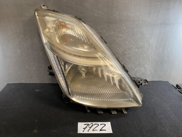 TOYOTA Prius NHW20 Genuine HID Headlight / KOITO 47-24 / Right Side x1 » JDM-PARTS.co.nz