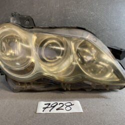 TOYOTA MARK X GRX120 GRX121 GRX125 Genuine HID Headlight / KOITO 22-330 / Right Side x1