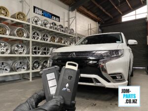 MITSUBISHI OUTLANDER PHEV Replacement Key