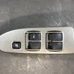 Power Window Switch / 2004 MITSUBISHI COLT Z25A / OMRON MR587786 C8D-D362M 13Z3D1 / FRONT DOOR