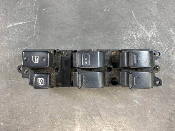 Power Window Switch / 1997 TOYOTA COROLLA AE110 / 952-1W6D / FRONT DOOR » JDM-PARTS.co.nz