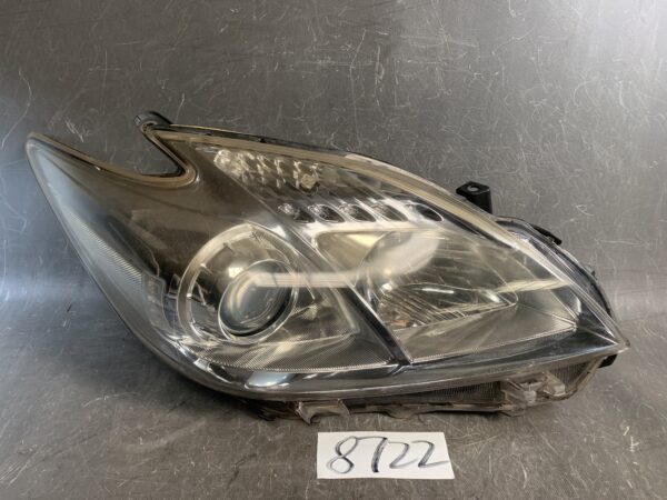 TOYOTA PRIUS ZVW30 ZVW35 Genuine Headlight KOITO 47-29 Right Side x1 » JDM-PARTS NZ